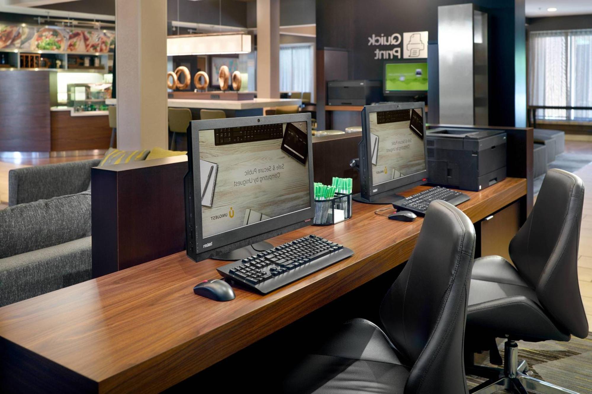Courtyard By Marriott Macon Hotell Exteriör bild