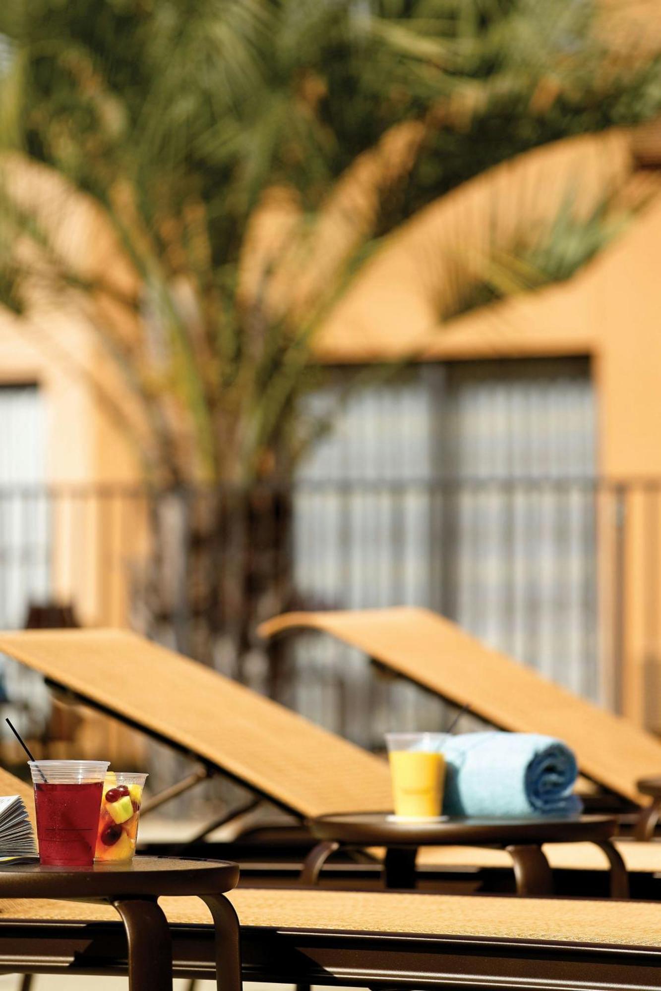 Courtyard By Marriott Macon Hotell Exteriör bild